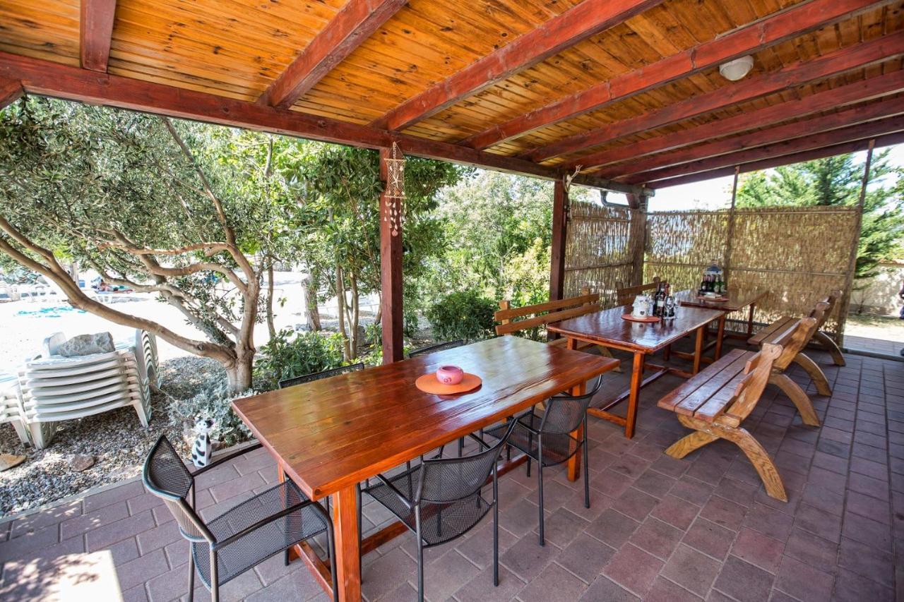 Ferienhaus Elena Karlobag Exteriör bild