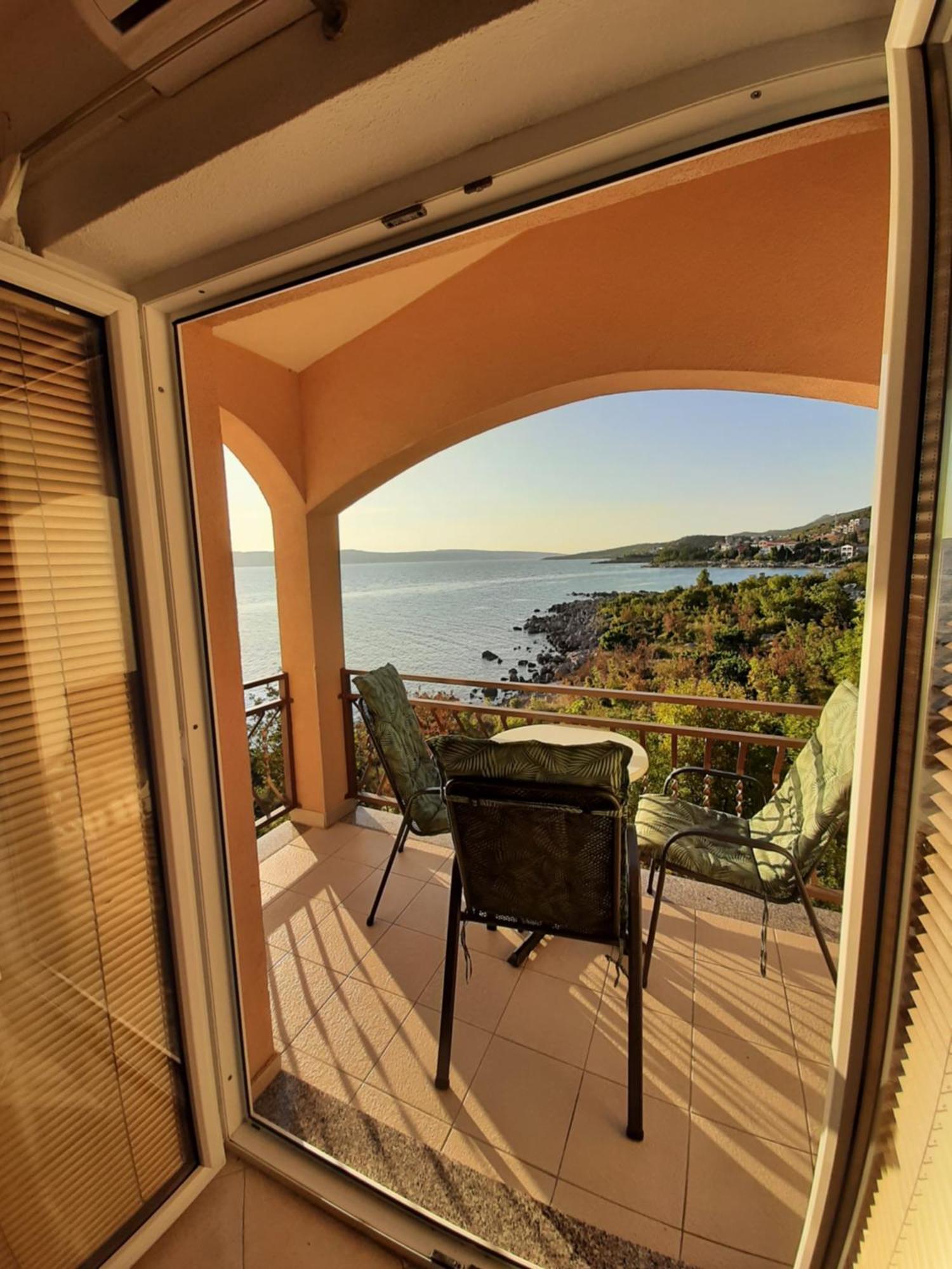 Ferienhaus Elena Karlobag Exteriör bild